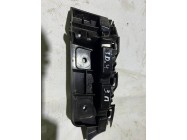 Кронштейн бампера правий задній