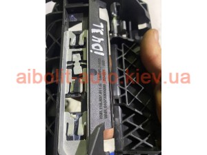 Подіум лівої ручки дверки