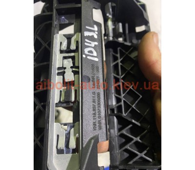 Подіум лівої ручки дверки  Volkswagen ID.4 2021 - 2023 р.