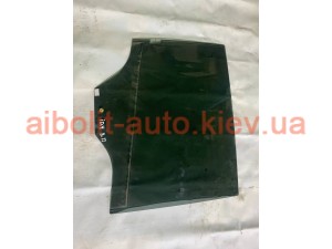 Скло заднє праве