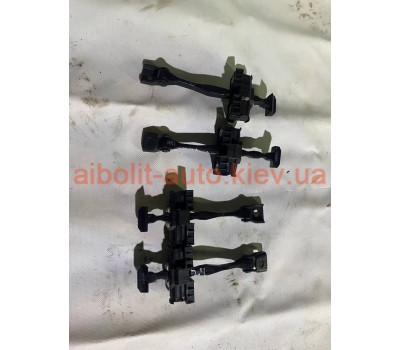 Обмежувач передньої дверки  Volkswagen ID.4 2021 - 2023 р.