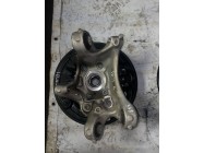 Кулак задній правий 