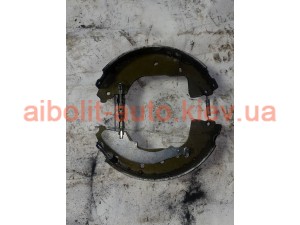 Гальмівні колодки задні