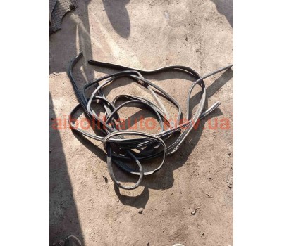 Гумки ущільнювачів Fiat Doblo Оригінал Б У  Fiat Doblo 2000 - 2010г.