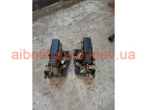 Замок двери передний правый Dacia Logan