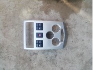 Пластик центральной консоли Logan