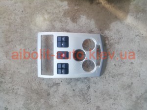 Облицовка торпеды Dacia Logan