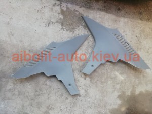 Пластик задней стойки Dacia Logan Оригинал Б У