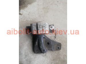 Подушка двигателя правая Dacia Logan 