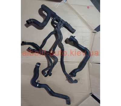 Патрубок охолодження Лагуна 3  Renault Laguna 2008 - 2012г.