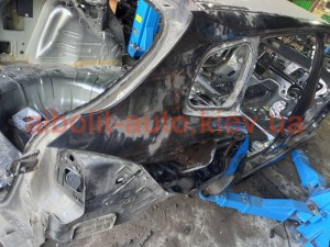 Крило заднє праве Лагуна 3