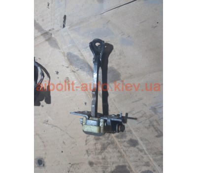 Обмежувач Лагуна 3  Renault Laguna 2008 - 2012г. Кузовные детали