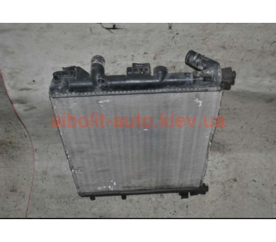 Радиатор охлаждения Кенго 1998 - 2008  Renault Kangoo 1998 - 2008г.