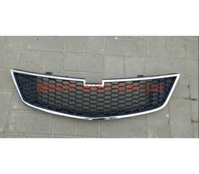 Хром решетки радиатора Круз  Chevrolet Cruze Кузовные детали