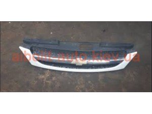 Решетка радиатора лачетти хетчбег Решетка радиатора лачетти хетчбег