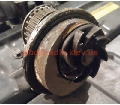 Помпа лачетти 1.8 Sed  Chevrolet Lacetti