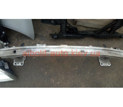 Усилитель переднего бампера Меган 3  Renault Megane 3 - 2009 - 2013г. Кузовные детали