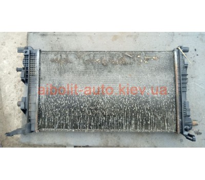 Радиатор охлаждения Меган 3  Renault Megane 3 - 2009 - 2013г.