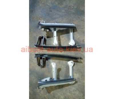 Направляющая стекла Меган 3  Renault Megane 3 - 2009 - 2013г. Кузовные детали