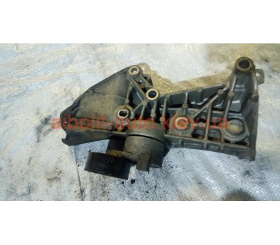 кронштейн генератора Меган 3  Renault Megane 3 - 2009 - 2013г.
