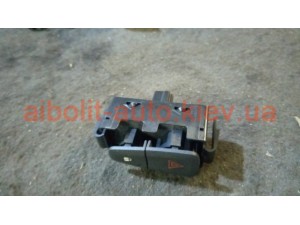 Кнопка аварийки Меган 3