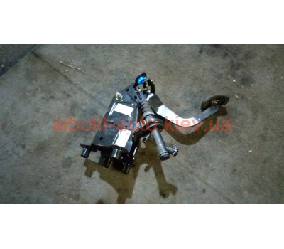 Педаль сцепления Меган 3  Renault Megane 3 - 2009 - 2013г.