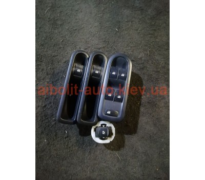 Кнопки стеклоподъемников Меган 2  Renault Megane 2 - 2002 - 2008г.