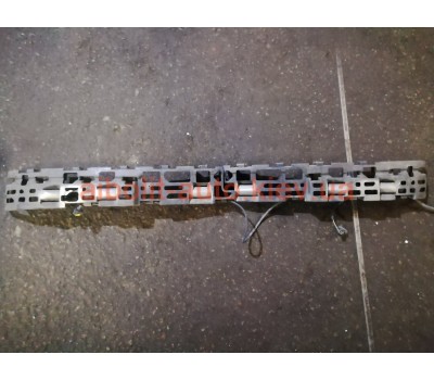 Передний усилитель Меган 2  Renault Megane 2 - 2002 - 2008г. Кузовные детали