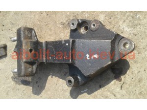 Кронштейн двигателя правый Эванда 2,0