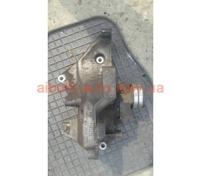 Кронштейн ГУР Эванда 2,0  Chevrolet Evanda