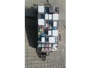 Блок предохранителей под капотом Эванда