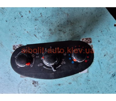 Панель , Блок управління пічкою  Renault Logan II 2013 - 2020р.