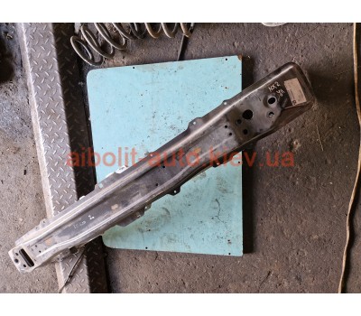 Передній підсилювач бампера  Dacia Logan 2 2013 - 2020р.