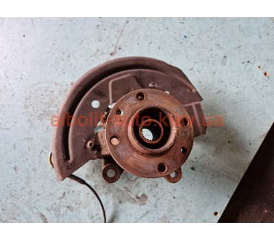 Поворотний кулак лівий, правий  Renault Logan II 2013 - 2020р.