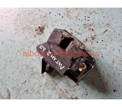 Замок дверки задній правий  Renault Logan II 2013 - 2020р.