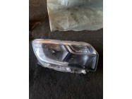 Фара передня права