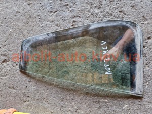 Скло заднє ліве