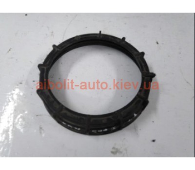 Гайка бака Кенго 1998 - 2008  Renault Kangoo 1998 - 2008г.