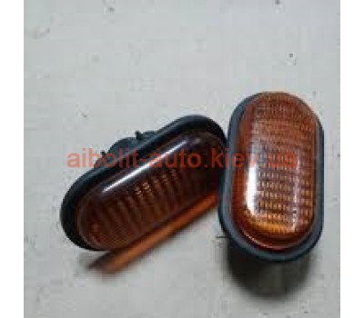 Повторитель поворотов Кенго 1998 - 2008  Renault Kangoo 1998 - 2008г.