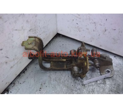 Ограничитель двери Кенго 1998 - 2008  Renault Kangoo 1998 - 2008г. Кузовные детали