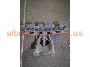 Кронштейн бамперу переднього Renault Megane 2 Оригінал Б У Кронштейн бамперу переднього Renault Megane 2 Оригінал Б У