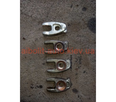 Скоба форсунки Renault Megane 2 Оригинал Б У  Renault Megane 2 - 2002 - 2008г.