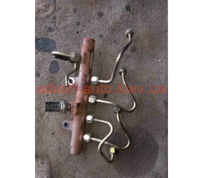 Топлівна рампа Renault Megane 2 Оригинал Б У  Renault Megane 2 - 2002 - 2008г.