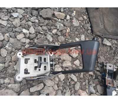 Ричаг ручника Renault Megane 2 Оригинал Б У  Renault Megane 2 - 2002 - 2008г.