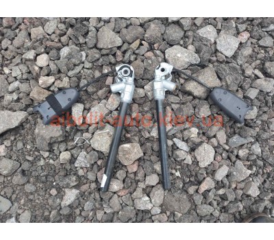 Засувки передніх ремнів Megane 2  Renault Megane 2 - 2002 - 2008г.