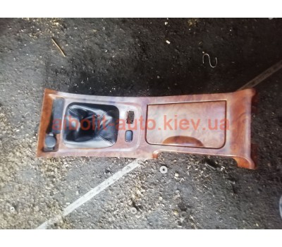 Центральная консоль подлокотника Эванда  Chevrolet Evanda