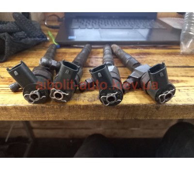 Форсунка 1.6 Дизель Фиат Добло 263, Fiat Doblo 263 Оригинал Б У  Fiat Doblo 2010 - 2016р.