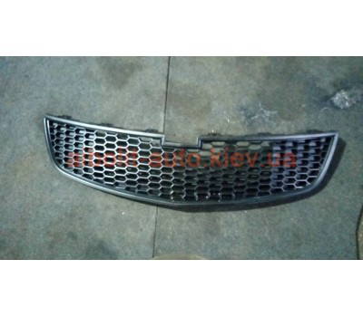 Решетка радиатора Круз  Chevrolet Cruze Кузовные детали