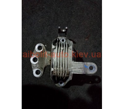 Подушка КПП левая Круз  Chevrolet Cruze