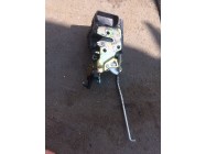 Задний замок двери Авео Задний замок двери Авео